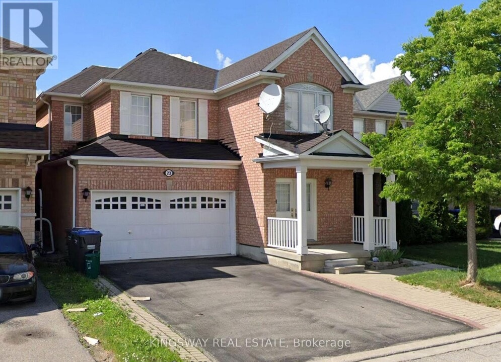 23 Catchfly Crescent in Brampton, ON - Building Photo