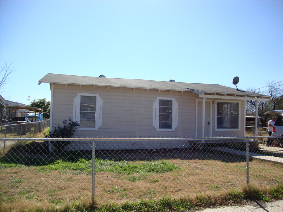 118 Durant St in San Antonio, TX - Building Photo