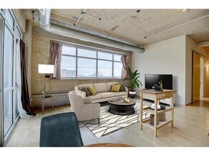748 N 3rd St-Unit -300 in Minneapolis, MN - Building Photo - Building Photo
