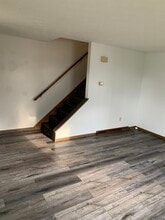 7486 Seymour St NW in Massillon, OH - Foto de edificio - Building Photo