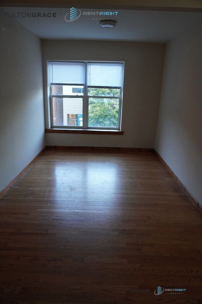 1259 W Devon Ave in Chicago, IL - Building Photo - Building Photo