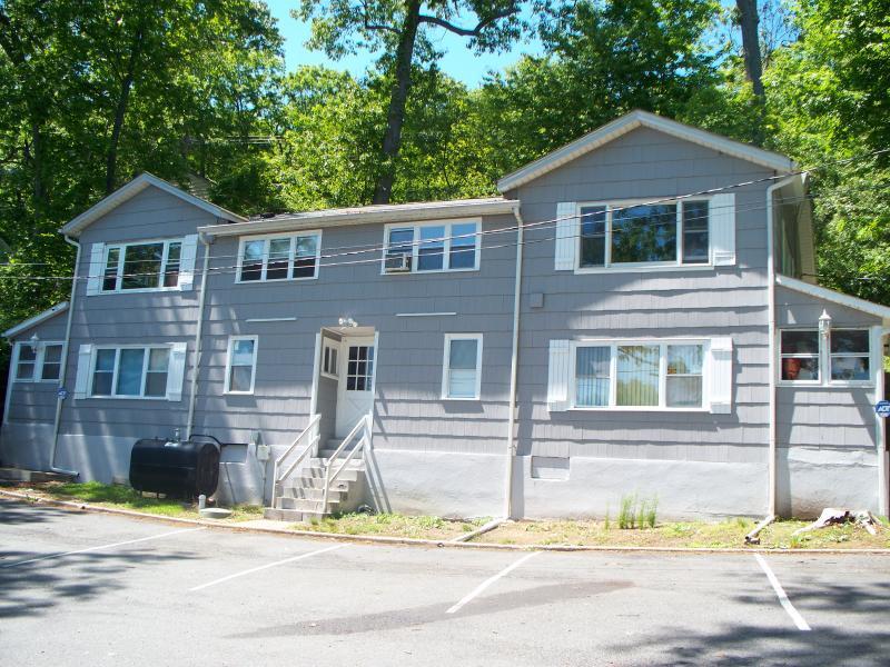 247 Lakeside Blvd in Hopatcong, NJ - Building Photo