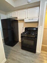 4672 Hillside Ave in Garfield Heights, OH - Foto de edificio - Building Photo