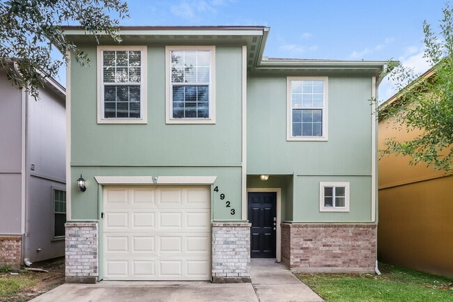 property at 4923 N Cancun Dr