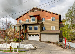 Timberlodge Apartments in Bellingham, WA - Building Photo - Interior Photo