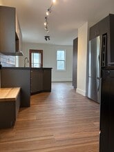 1315A E Seeley St in Milwaukee, WI - Building Photo - Building Photo