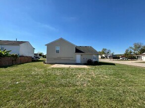 750 Clara Dr in Trenton, OH - Building Photo - Building Photo