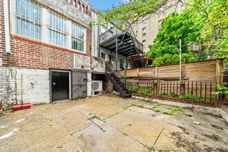 2458 Lorillard Pl in Bronx, NY - Building Photo - Building Photo