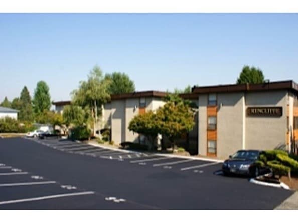 400 Taylor Ave NW, Unit 104 in Renton, WA - Building Photo - Building Photo