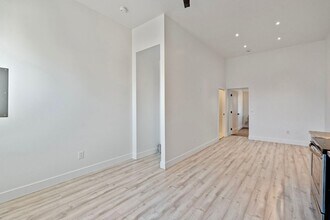 903 W 7th St in Reno, NV - Foto de edificio - Building Photo