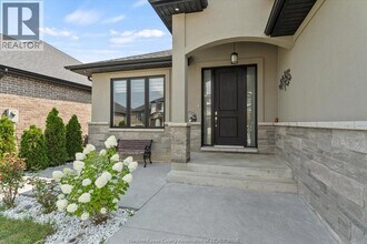 1390 Barkley Ave in Windsor, ON - Building Photo - Building Photo