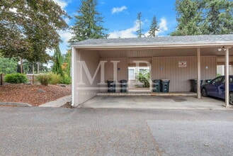 1700 Lake Park Dr SW in Tumwater, WA - Foto de edificio - Building Photo