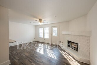 215 Morris Ln in Woodstock, GA - Building Photo - Building Photo