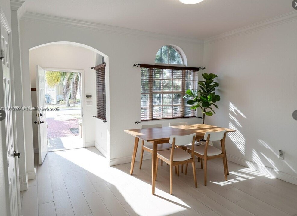 4959 SW 135th Way in Miramar, FL - Building Photo