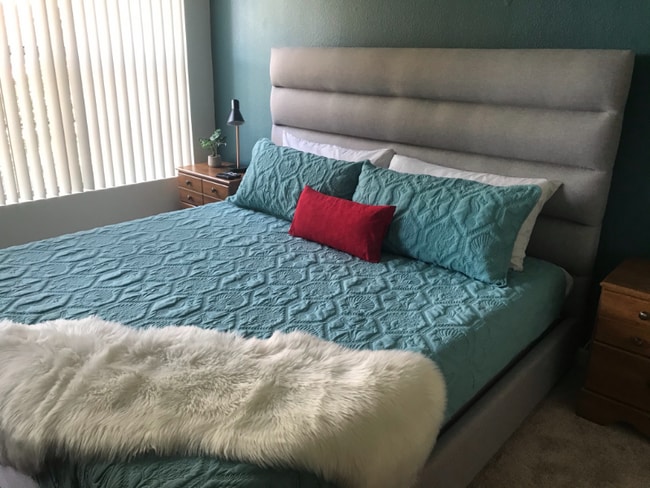 14950 W Mountain View Blvd in Surprise, AZ - Foto de edificio - Building Photo