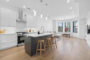 2602 Palisade Ave in Weehawken, NJ - Building Photo