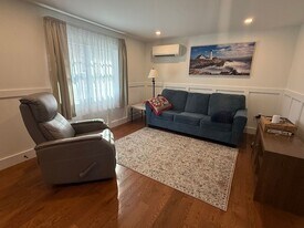 1 Hillrise Ln in Meredith, NH - Building Photo