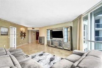 16711 Collins Ave in Sunny Isles Beach, FL - Building Photo - Building Photo