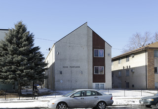 2300 Portland Ave S in Minneapolis, MN - Building Photo - Building Photo