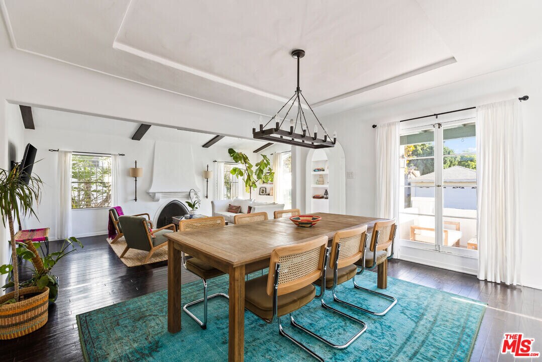 8023 Clinton St in West Hollywood, CA - Building Photo