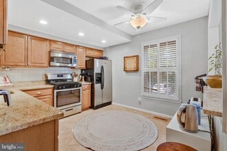 3150 Hartwick Ln in Fairfax, VA - Foto de edificio - Building Photo