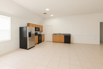 11111 Country River Dr, Unit Auxiliary Barn Unit in Parrish, FL - Foto de edificio - Building Photo