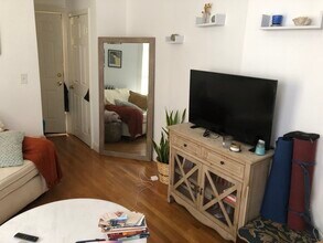 24 Phillips St, Unit 11 in Boston, MA - Building Photo - Building Photo