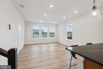 45176 Drowes Ter in Sterling, VA - Building Photo - Building Photo