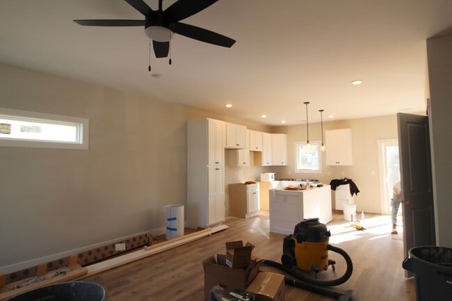 385 Effinger St in Harrisonburg, VA - Building Photo - Building Photo