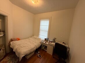 268 Broadway, Unit 1 in Cambridge, MA - Building Photo - Building Photo