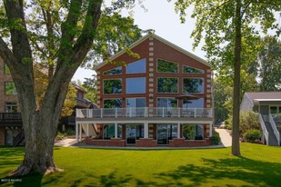 Luxury Lake Living Apartments