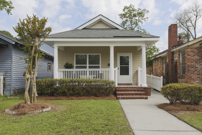 property at 1020 W 46th St