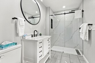 Reese Tower Apartments in Tulsa, OK - Foto de edificio - Building Photo