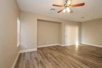 1163 Maple Pines Ave in North Las Vegas, NV - Foto de edificio - Building Photo