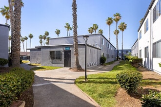Palms in San Diego, CA - Building Photo - Building Photo