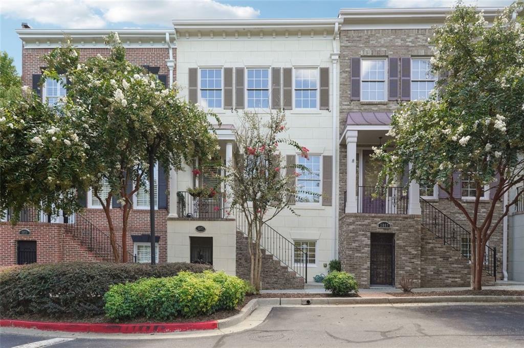 1071 Pearl Point NE in Atlanta, GA - Foto de edificio
