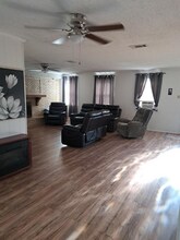 1601 Dogwood Dr in Harvey, LA - Foto de edificio - Building Photo