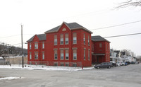 366 4th Avenue in Troy, NY - Foto de edificio - Building Photo