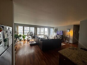 2933 N Sheridan Rd in Chicago, IL - Building Photo - Building Photo