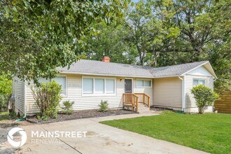 8304 Longview Rd in Kansas City, MO - Building Photo - Building Photo