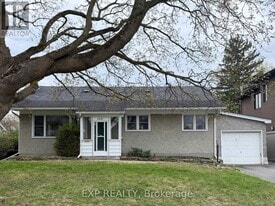 160 Mountbatten Ave in Ottawa, ON - Building Photo