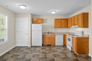 105 Solid Rock Ct in Clarksville, TN - Building Photo