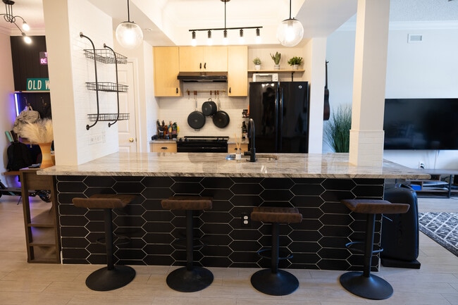533 NE 3rd Ave, Unit 206 in Fort Lauderdale, FL - Building Photo - Building Photo