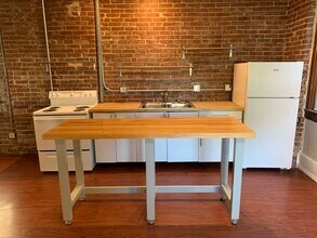 1120 N 10th St, Unit 1120 N 10th St. REAR in Quincy, IL - Foto de edificio - Building Photo