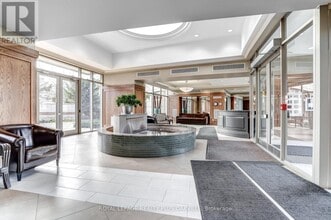 2379 Central Park Dr in Oakville, ON - Building Photo - Building Photo