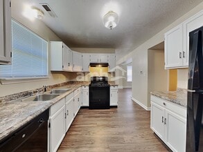 6917 Devinney Ln in Indianapolis, IN - Building Photo - Building Photo