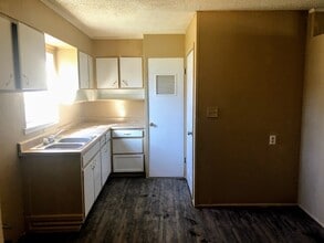 2827 Oak Dr in Amarillo, TX - Building Photo - Building Photo