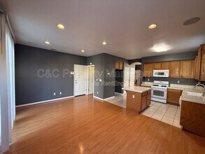 10628 Siskiyou Ln in Stockton, CA - Building Photo - Building Photo