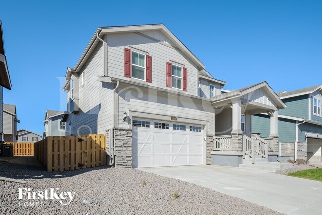 10995 Uvalda St in Commerce City, CO - Foto de edificio - Building Photo