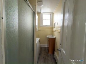 22 Wilton Ave in Norwalk, CT - Foto de edificio - Building Photo